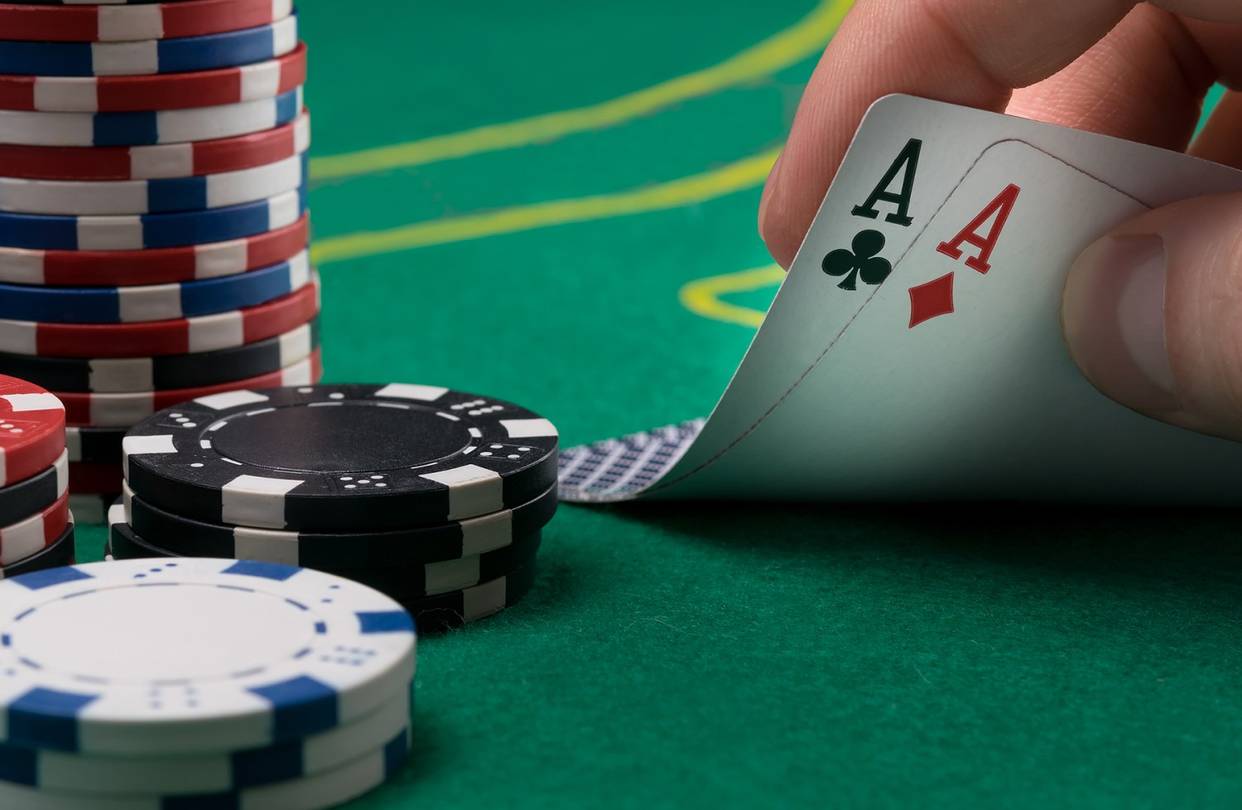 Instantly Play and Win with Idrpoker Online Poker